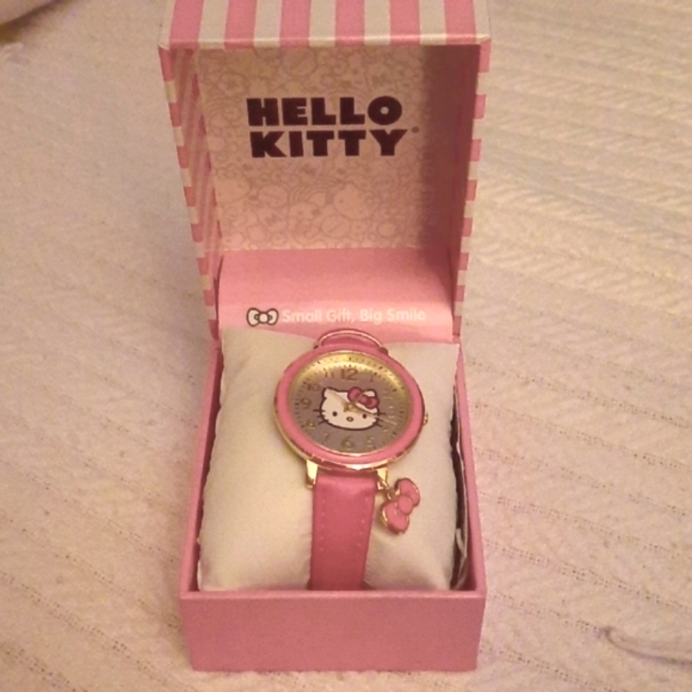 NWT Hello Kitty Pink Wristwatch